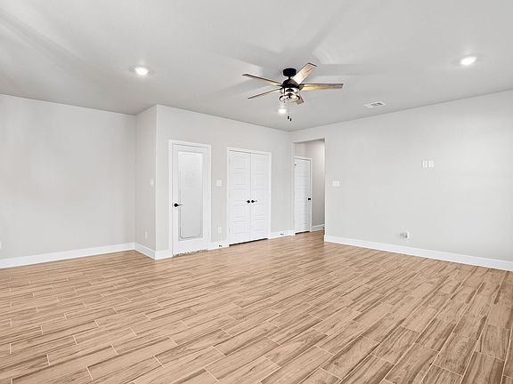 3rd image of 510 W 4th St Unit A