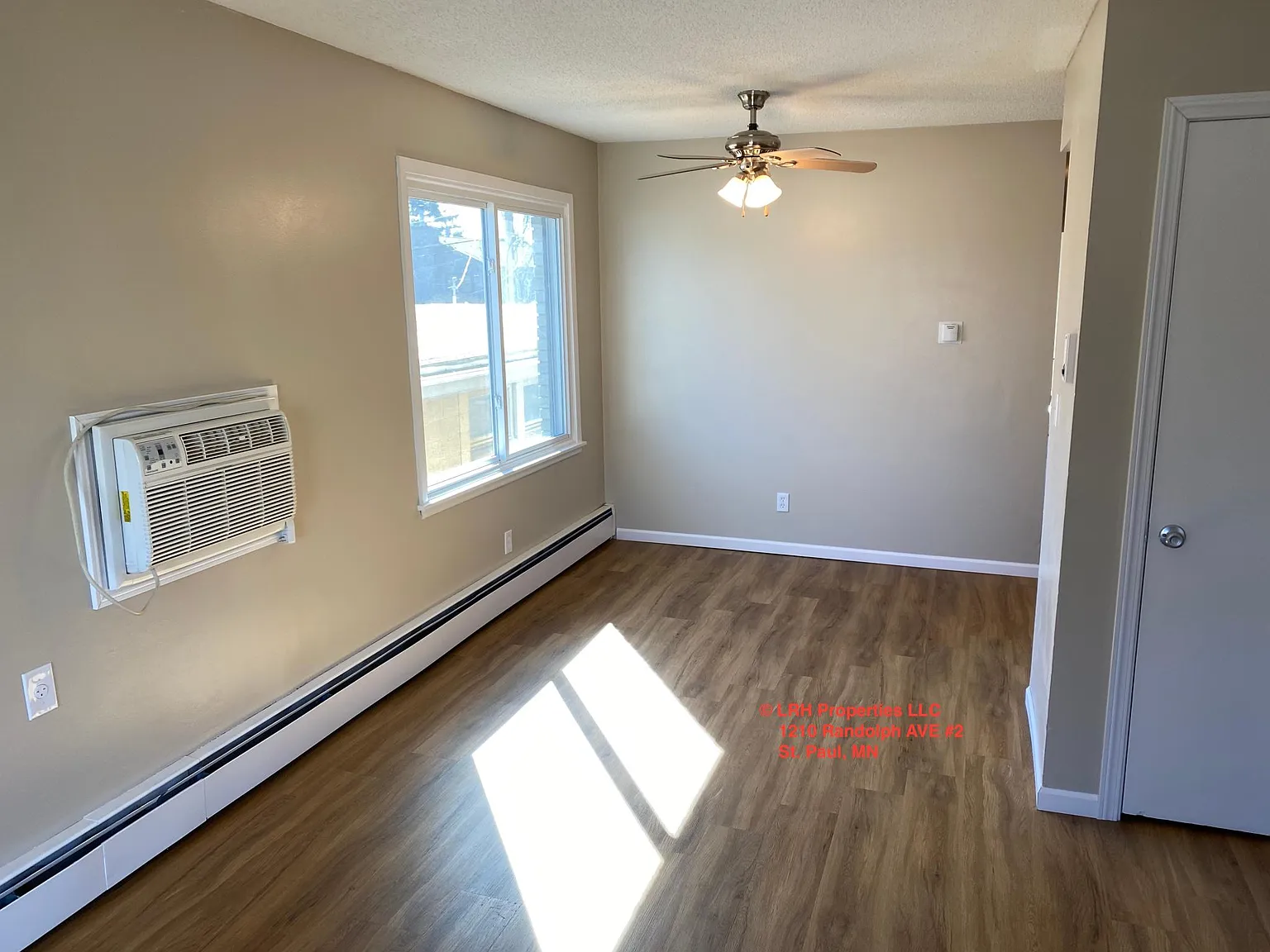 2 bed, 855 sqft, $1,300 — Photo 3