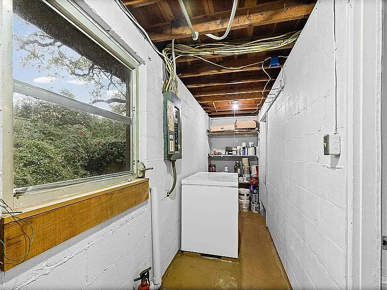 625 Edgecliff Dr — Photo 26