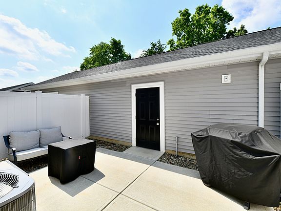 4th image of 3443 Thomas Jefferson St