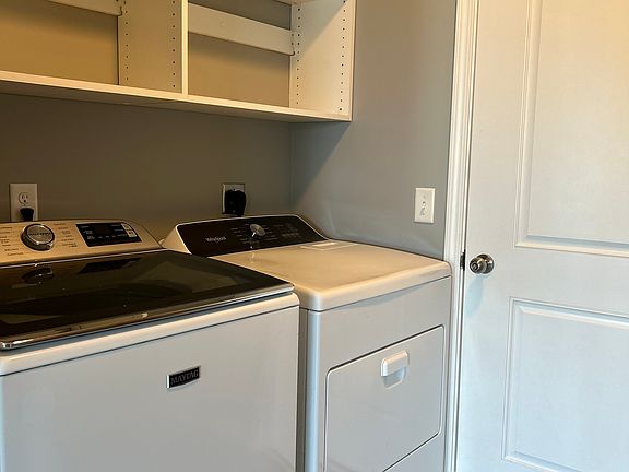 washer and dryer included