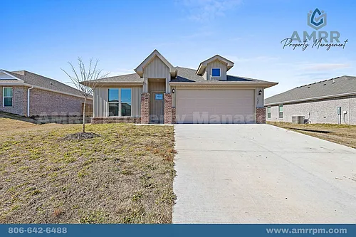 127 SW Vicki St Photo 1