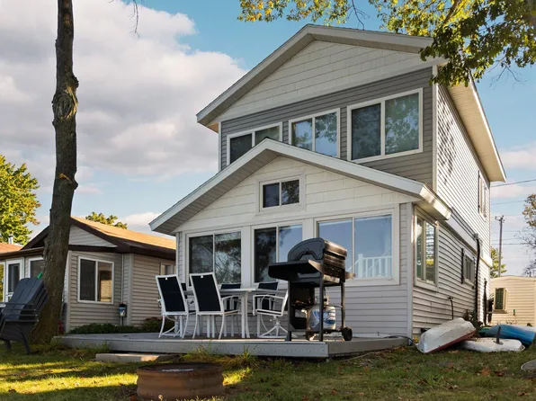 3602 Highland Ave, Gaylord, MI 49735