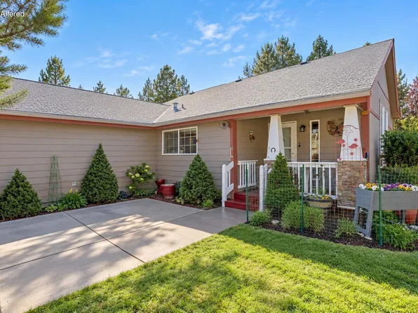 1045 W Collier Glacier Dr, Sisters, OR 97759