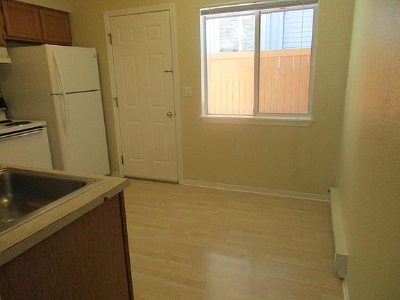 4th image of 634 M St NE APT 1