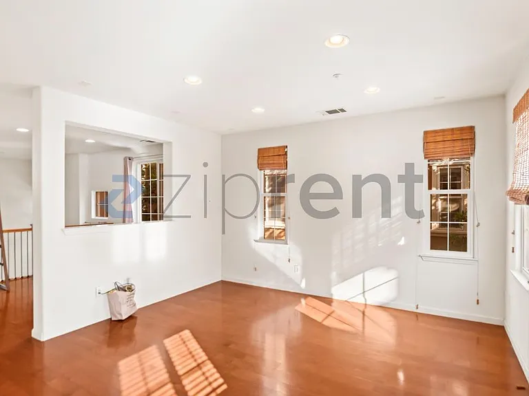 4541 Laird Cir — Photo 14