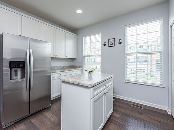 5th image of 278 Lionel Dr #278