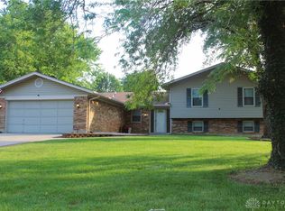 8841 Windbluff Point, Dayton, OH 45458