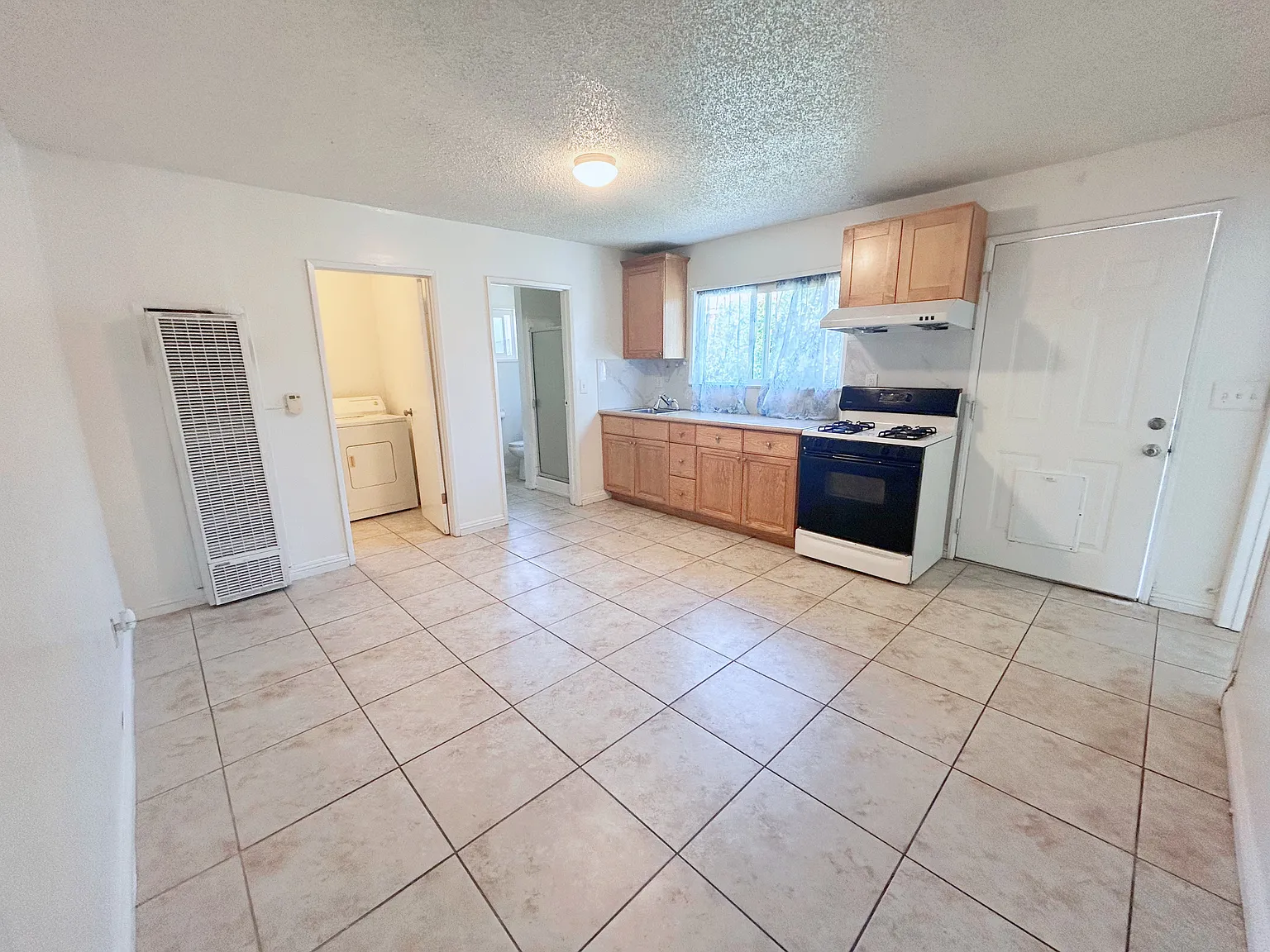2 bed, $2,500 — Photo 3