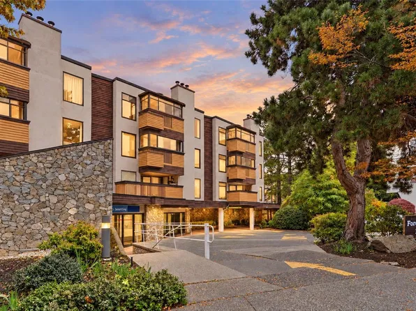 1518 Pandora Ave #306, Victoria, BC V8R 1A8