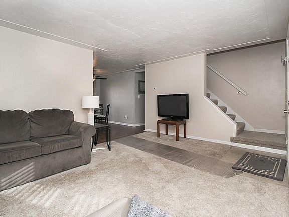 5th image of 4885 Redwood Dr
