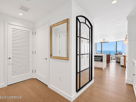 2nd image of 20 Melrose Terrace #506