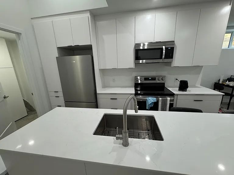 44 Chippewa Ave #B — Photo 4