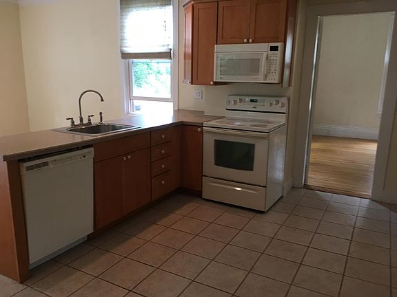 4th image of 143 N Main St Unit 1