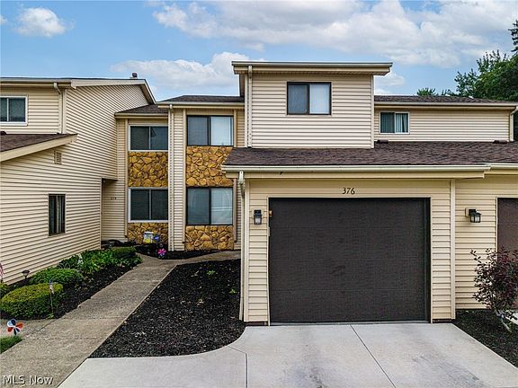 2nd image of 376 Deepwood Dr #376