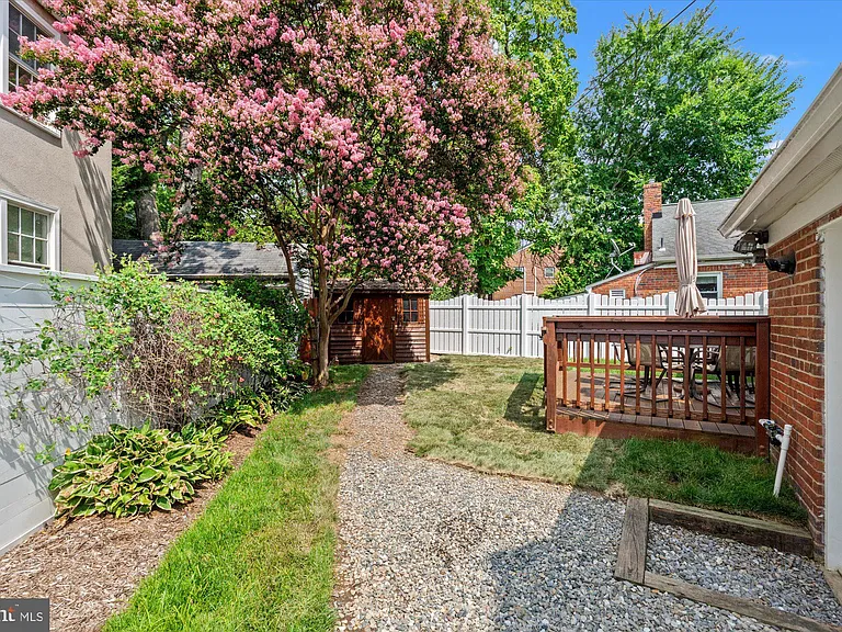 16 E Braddock Rd — Photo 41