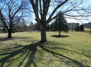 36W601 Red Gate Rd, Saint Charles, IL 60175