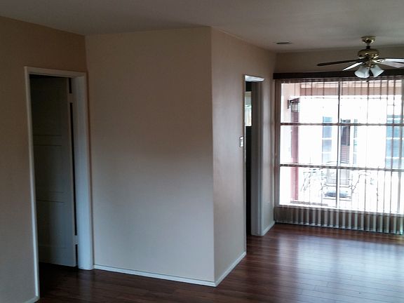 5th image of 8812 Wakefield Ave
