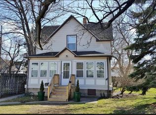 1124 Fulton Ave, Grand Haven, MI 49417