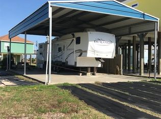 810 Johnson Crawford Cir W, Pt Bolivar, TX 77650