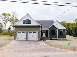 10 Woodward Rd, Lincoln, RI 02865