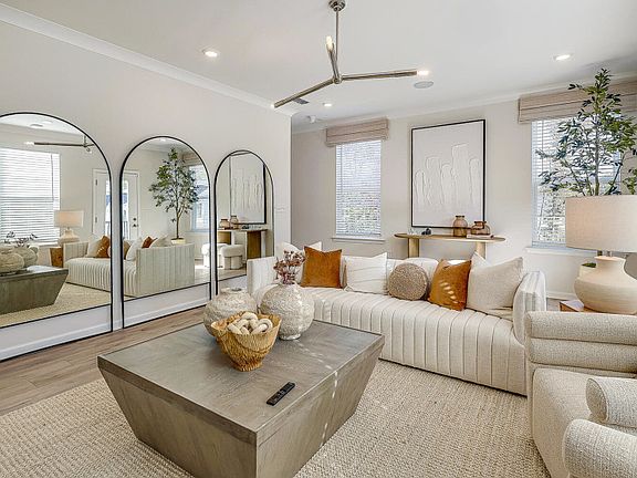 Spacious Living Room, Great for Entertaining