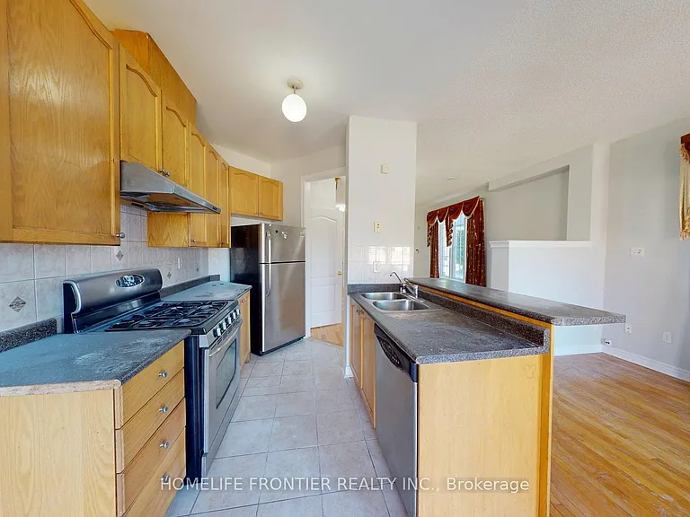 25 Rocky Point Cres — Photo 8