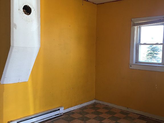 3rd image of 312 W Henderson St