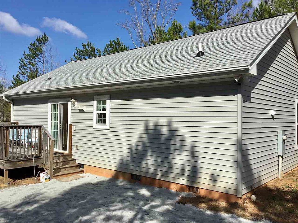 1st image of 626 Sirrine St