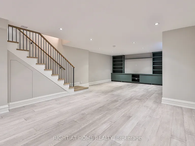 232 Willard Ave — Photo 34