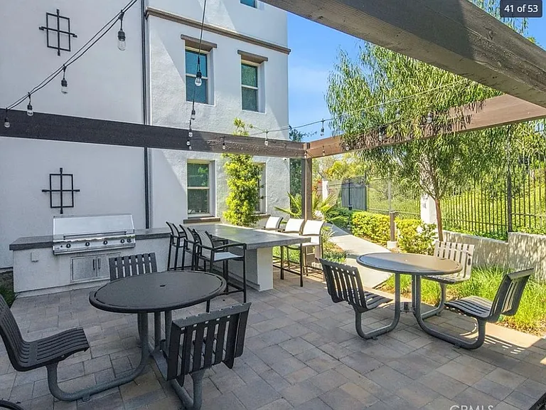 Cierra Apartments — Photo 18