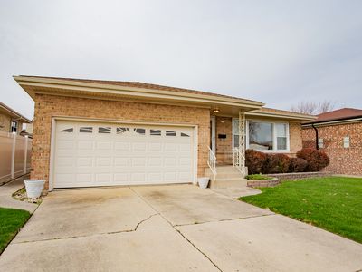 4708 N Potawatomie Ave, Chicago, IL, 60656