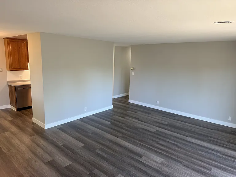 32 Circle Dr #A — Photo 5