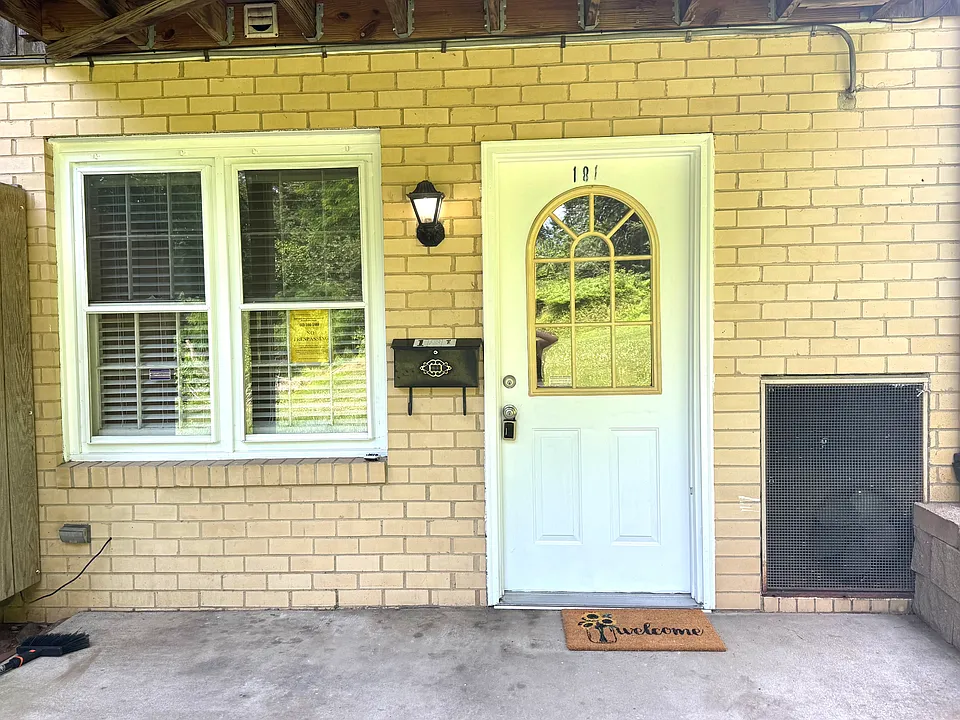 181 Shetland Cir