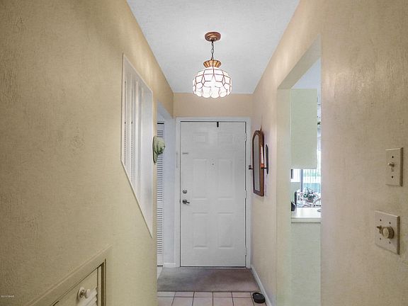 5th image of 201 Orange Grove Dr