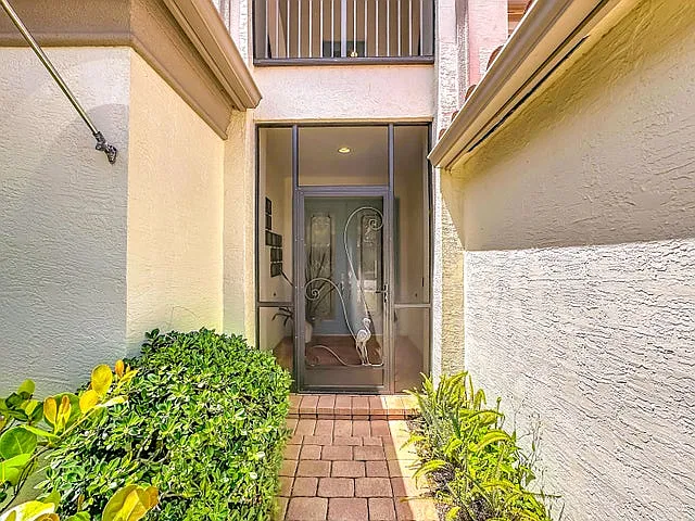 3 bed, 3539 sqft, $4,700 — Photo 2