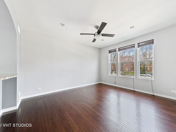 2nd image of 809 E Hamlin Ln