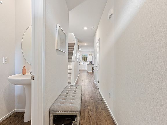 4th image of 13764 NE 67th Way