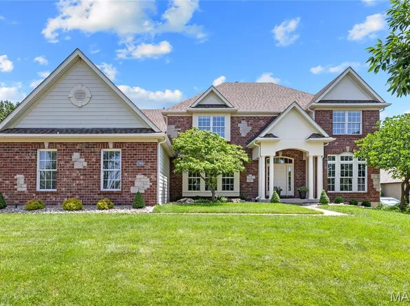 2366 Spring Mill Estates Dr, Saint Charles, MO 63303