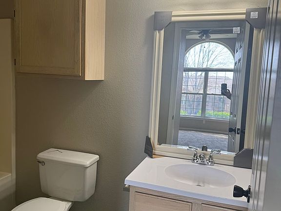 5th image of 1275-1277 W Bridgewood Pl