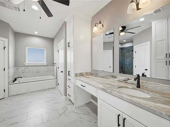 4th image of 855 Mimosa Ln