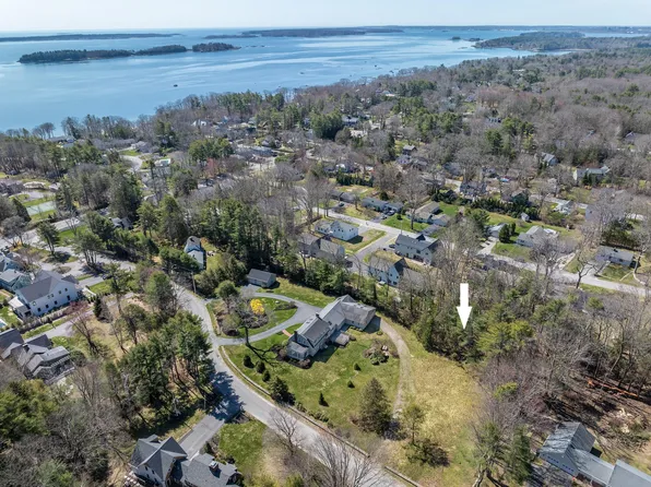 0 Hedgerow Drive, Falmouth, ME 04105