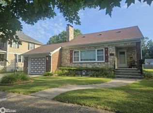 1035 Walnut St, Webster City, IA 50595
