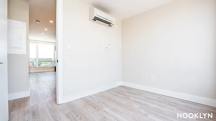 Rented by Nooklyn NYC LLC | media 21