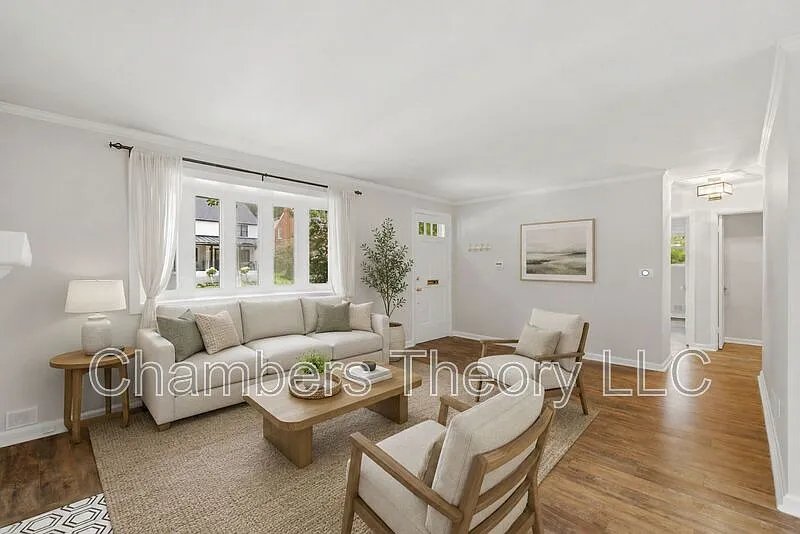 3 bed, 3.5 bath, 2250 sqft, $5,200 — Photo 3