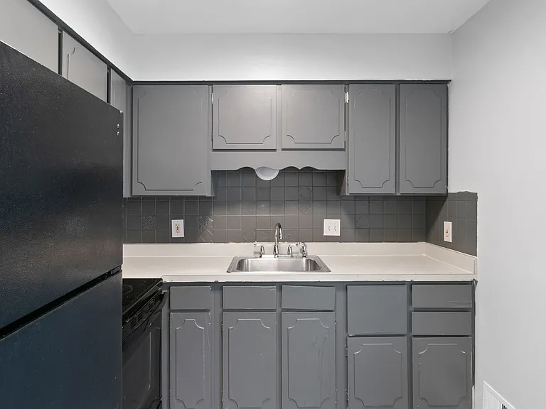1815 Potomac Cir — Photo 6