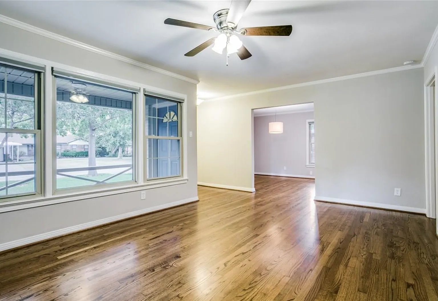 3 bed, 1606 sqft, $3,350 — Photo 4