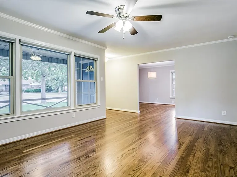 9210 San Fernando Way — Photo 4