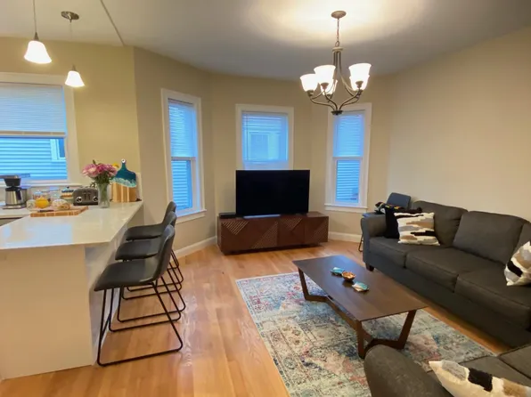 285 Medford St, Somerville, MA 02143