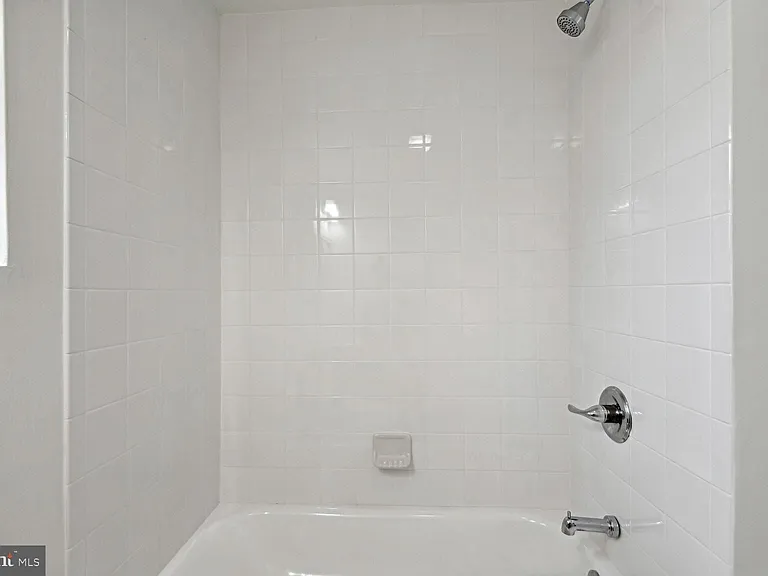 817 T St NW #B — Photo 8